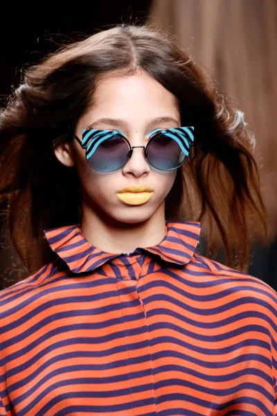 Look 14